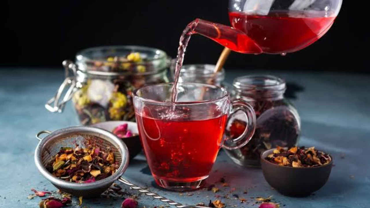 Herbal Teas You Can Consume to Get Relief from Bloating and Gas